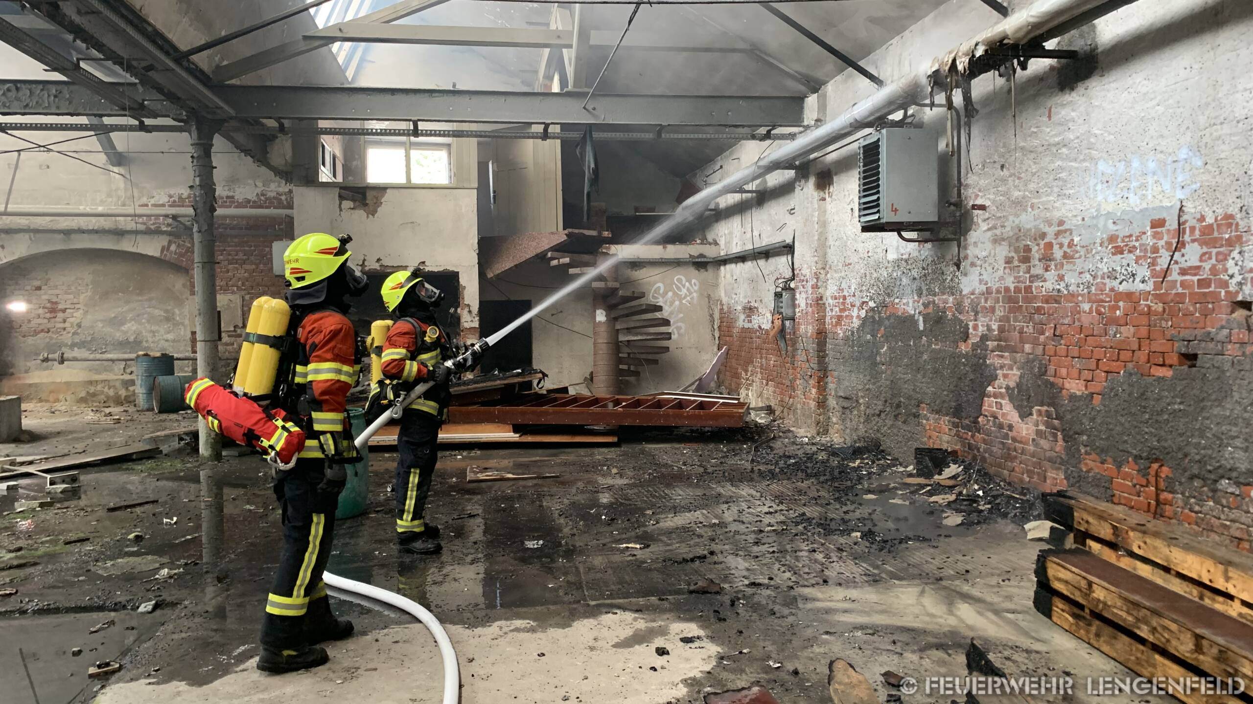 BR2 Lagerhalle Feuerwehr Lengenfeld